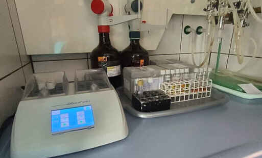 Próbki w laboratorium