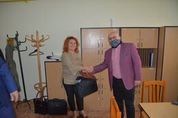 2020-05-28_przekazadnie_laptopow - zdjęcie nr 1