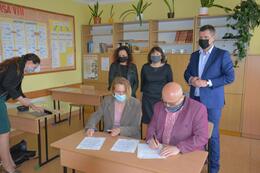 2020-05-28_przekazadnie_laptopow - zdjęcie nr 1