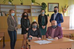 2020-05-28_przekazadnie_laptopow - zdjęcie nr 1