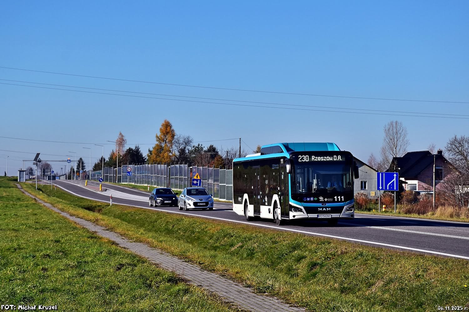 Autobus linii 230
