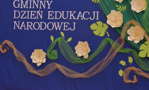Plansza z napisem Gminny Dzień Edukacji Narodowej