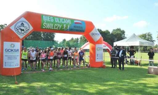 Start czwartego biegu ulicami Świlczy